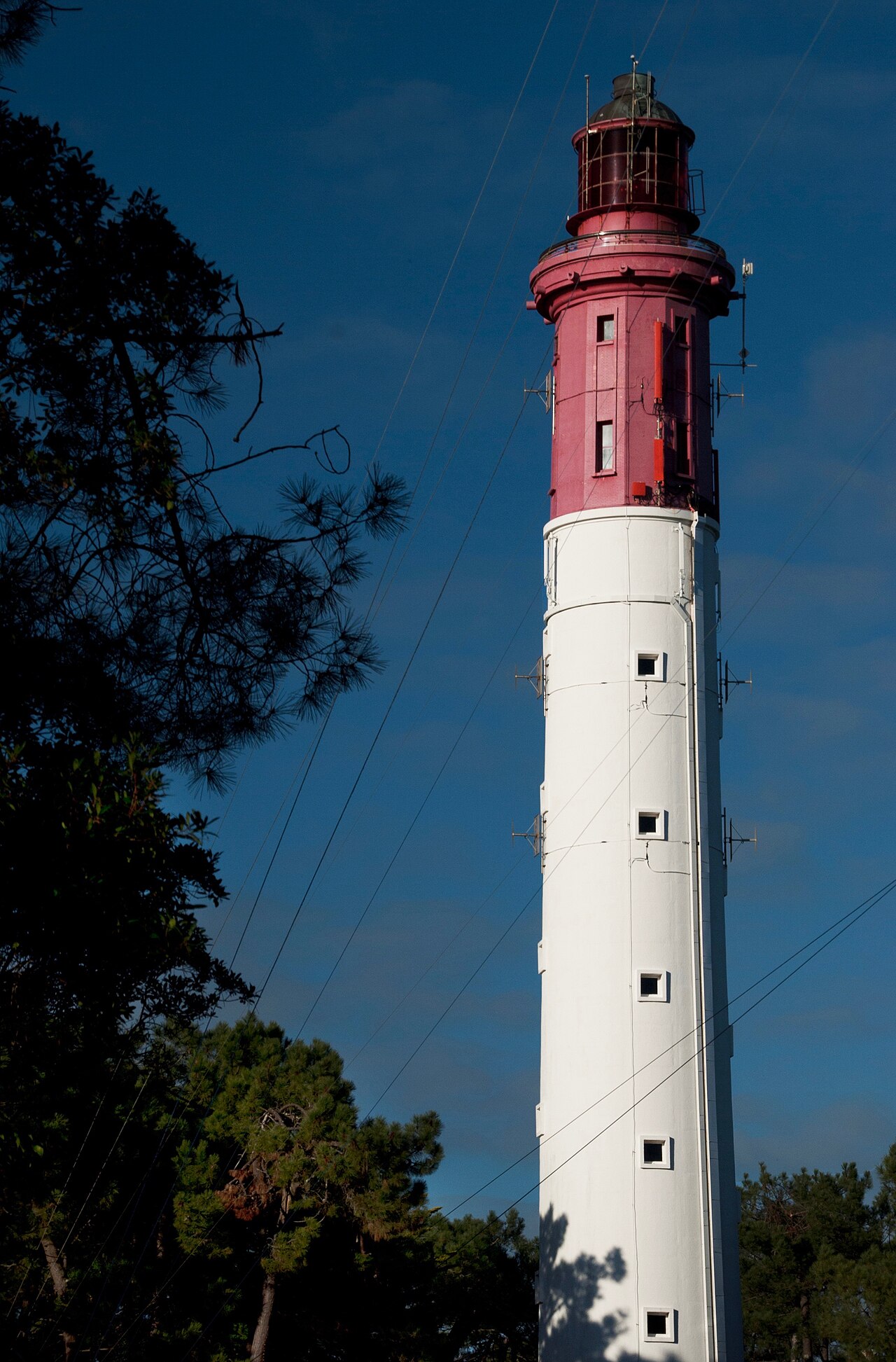 Phare du Cap Ferret surplombant le Bassin d'Arcachon